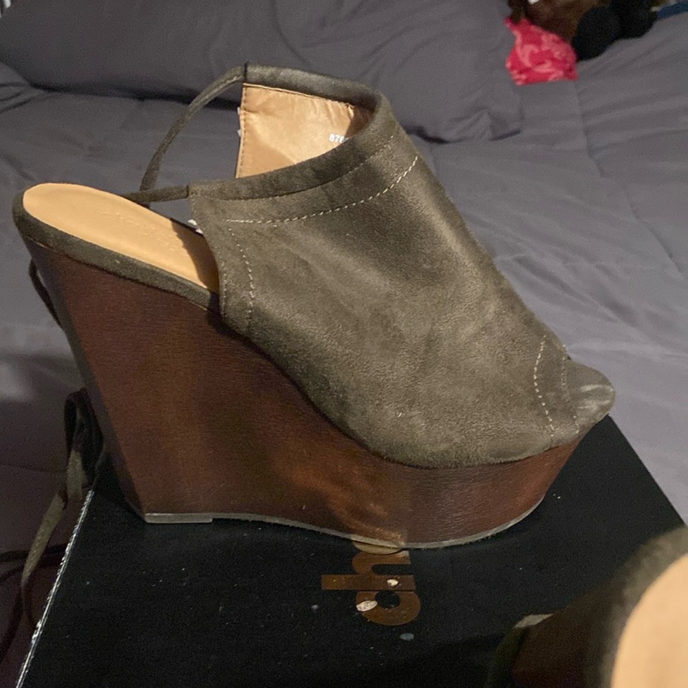 Women shoes